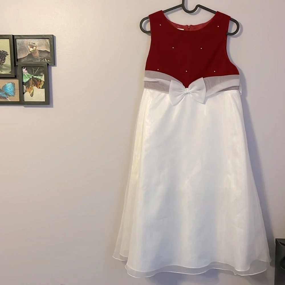Bonnie Jean Vintage Red Velvet with Pearl Bead Detail White Tulle Skirt Dress 16